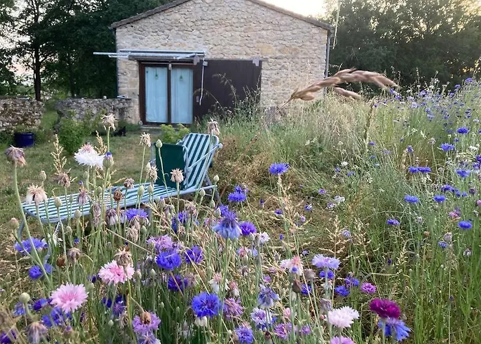 펜션 Cosy In Rural Paradise Saint-Aubin-de-Branne